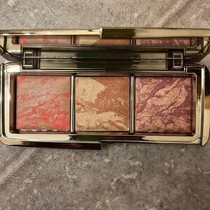 Hourglass ambient strobe lighting blush palette